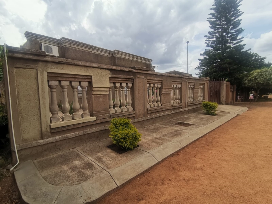 3 Bedroom Property for Sale in Lethlabile North West